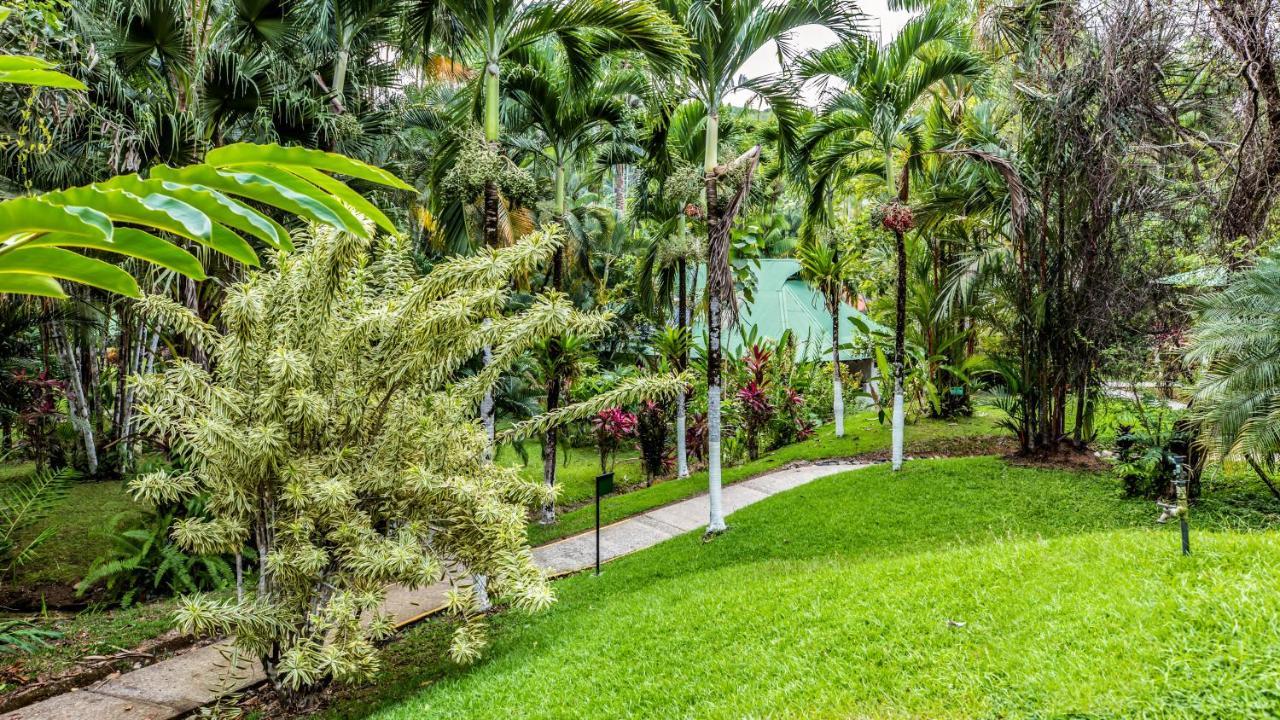 Hotel Villas Rio Mar Dominical Exterior photo